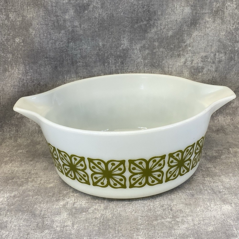 Vintage Pyrex Green Square Flower 475-B Verde Casserole Dish 2 1/2 QT