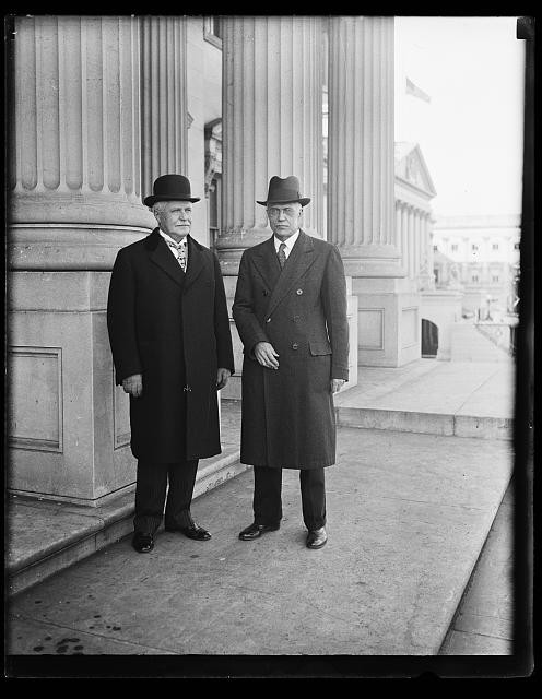 Photo:Washington DC U.S. Capitol Men 1910s Portrait in Overcoats and Hats