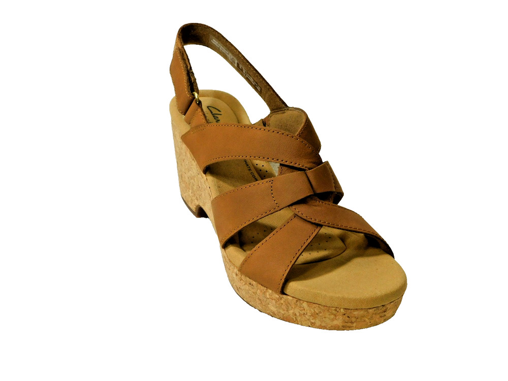 W610 Clarks Tan Giselle Beach Leather Wedge Sandals, Size 8 M
