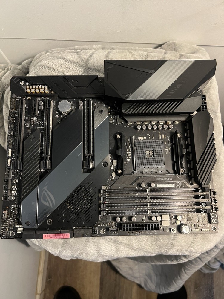 ASUS ROG Crosshair VIII Hero WiFi AMD X570 AM4 Motherboard