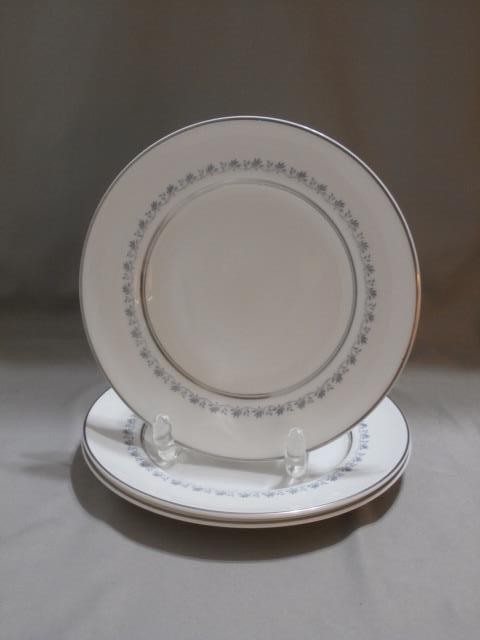 3 Royal Doulton Bone China Tiara Bread Dessert Plates H-4915 Good 6 58