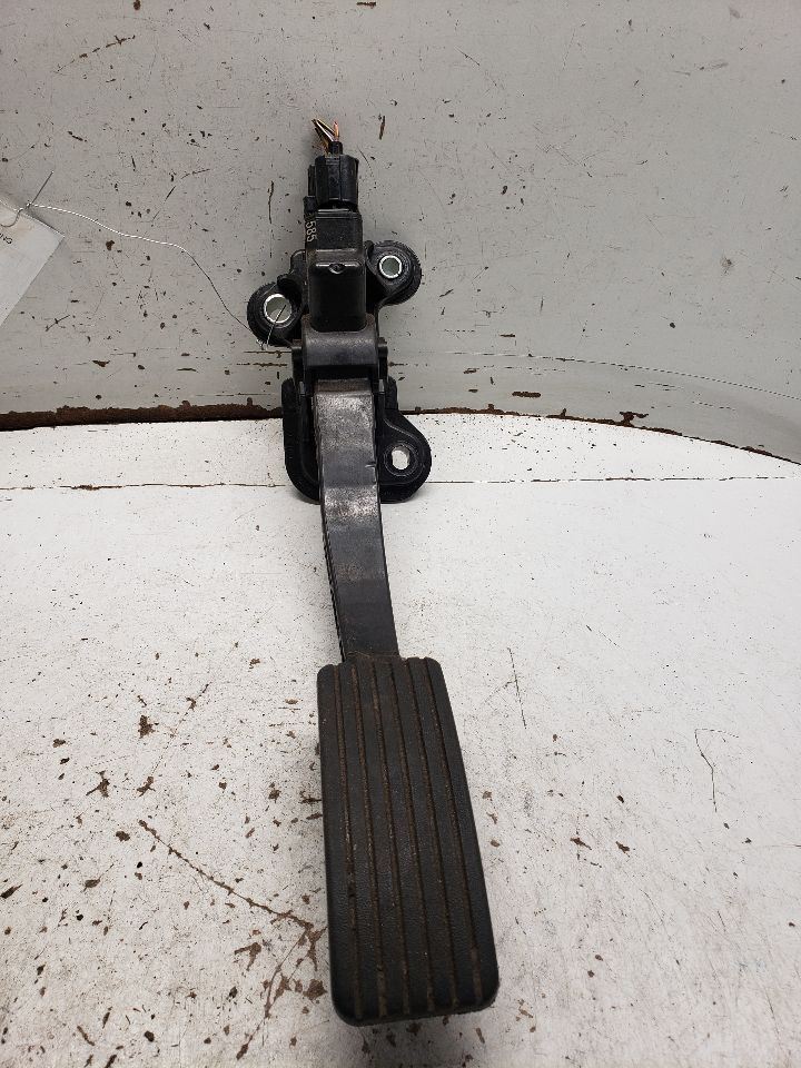 SEBRING   2010 Accelerator Parts 1305370