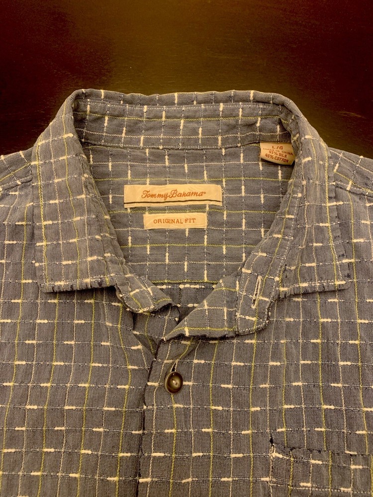 Tommy Bahama Large Heavy Textured Button Up Shirt Blue L 55% Silk 45% Cotton