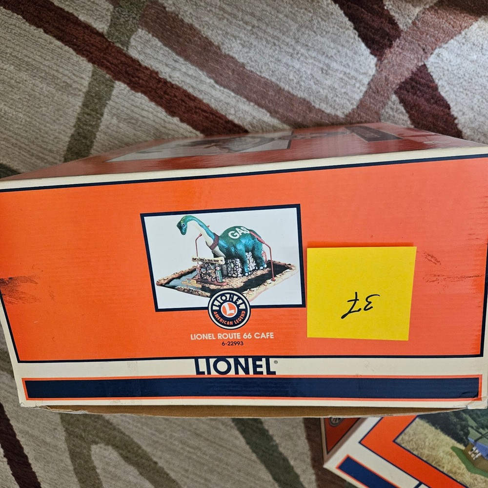 Lionel Rare 6 22993 Dinosaur Route 66 Gas Station And Cafe. Mint Condition