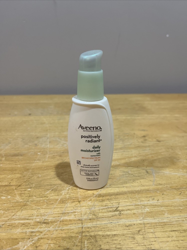 Aveeno Positively Radiant Daily Facial Moisturizer with Total Soy Complex and Broad Spectrum SPF 30 Sunscreen, 2.5 fl. oz