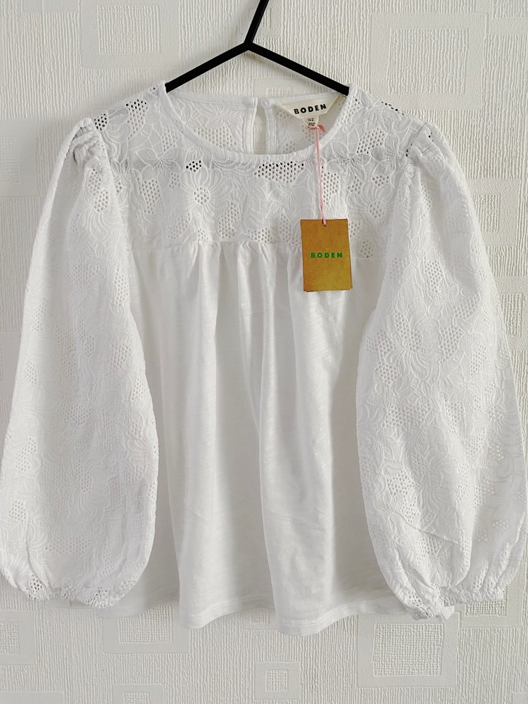 Boden White May   Broderie  cotton Top size  10  NEW