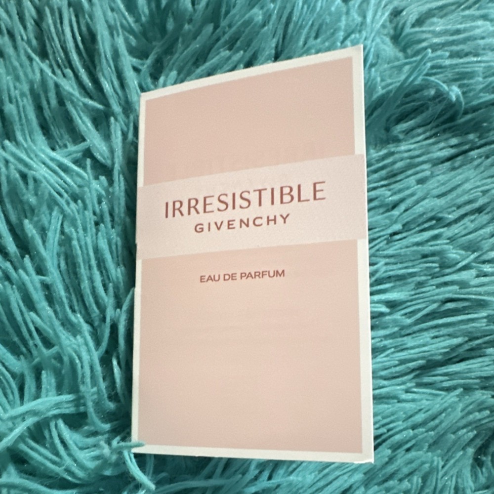Givenchy Irresistible Eau de Parfum Spray 1ml 0.03 fl oz