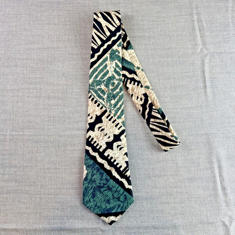 Hilo Hattie Men's Cotton Neck Tie Made in Hawaii Tribal Graphic Print