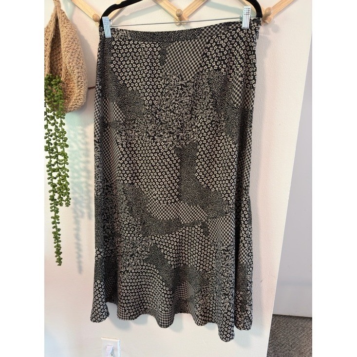 Sag Harbor Patchwork Print Floral Midi Skirt Size 16 Black White