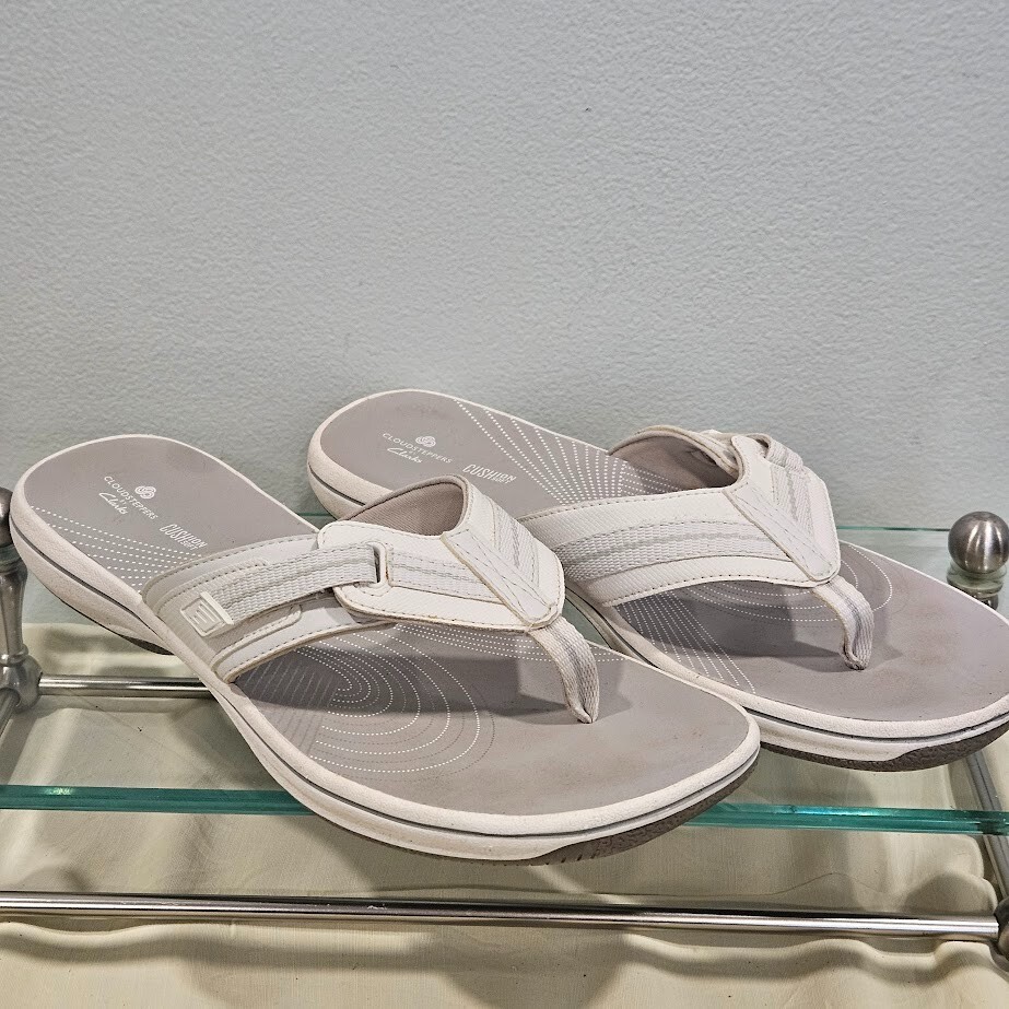 Clarks Cloud Steppers Breeze Sea White Flip Flops Size 10 Men's Comfort Sandals