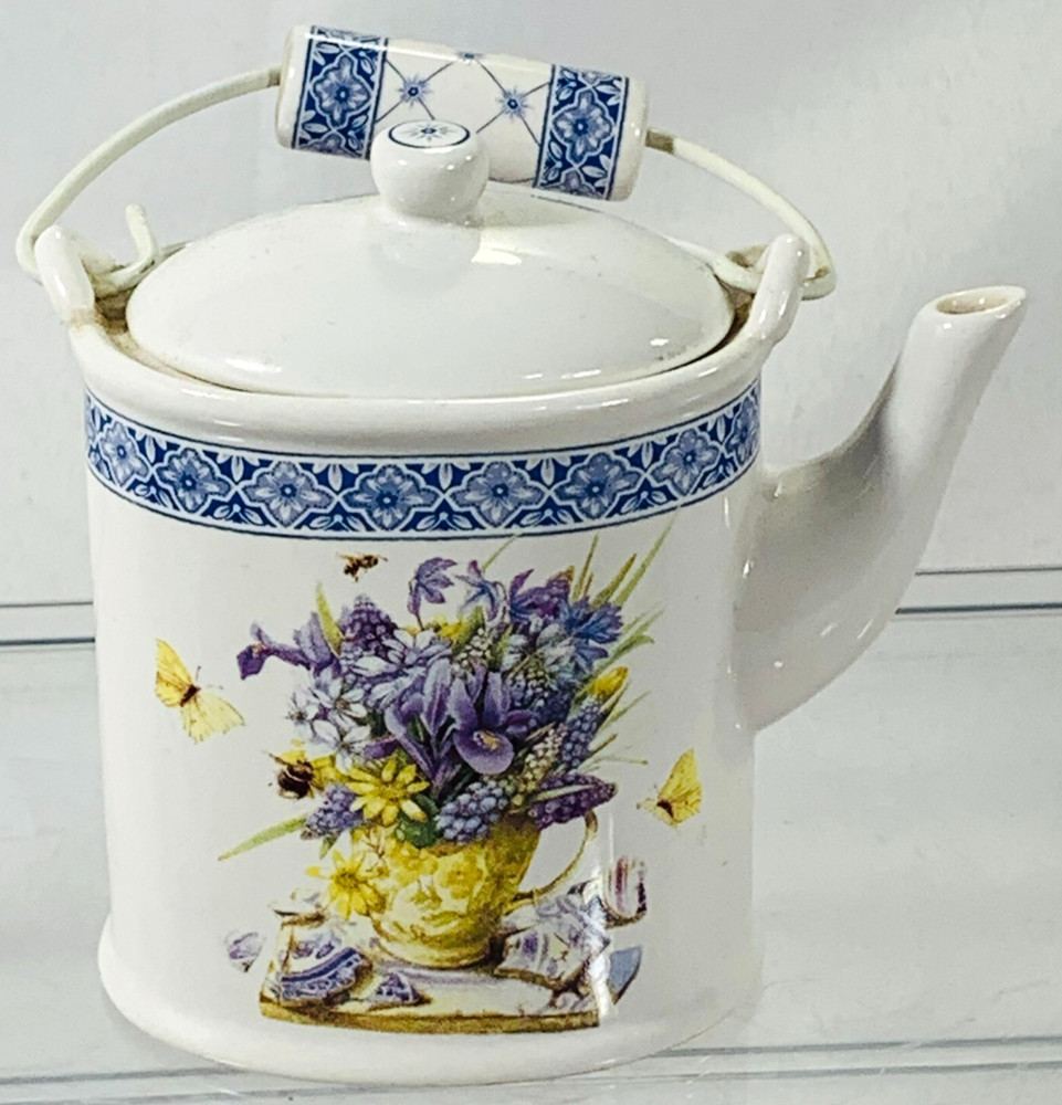 Hallmark Nature’s Sketchbook Marjolein Bastin Blue White Yellow Flowers Mini Pot