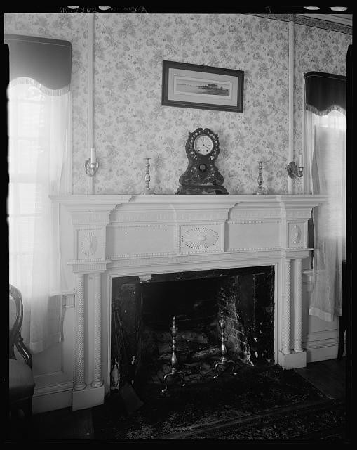 Photo:Tarboro NC J.F. Dozier Farm 1936 Fireplace Mantel Clock Interior