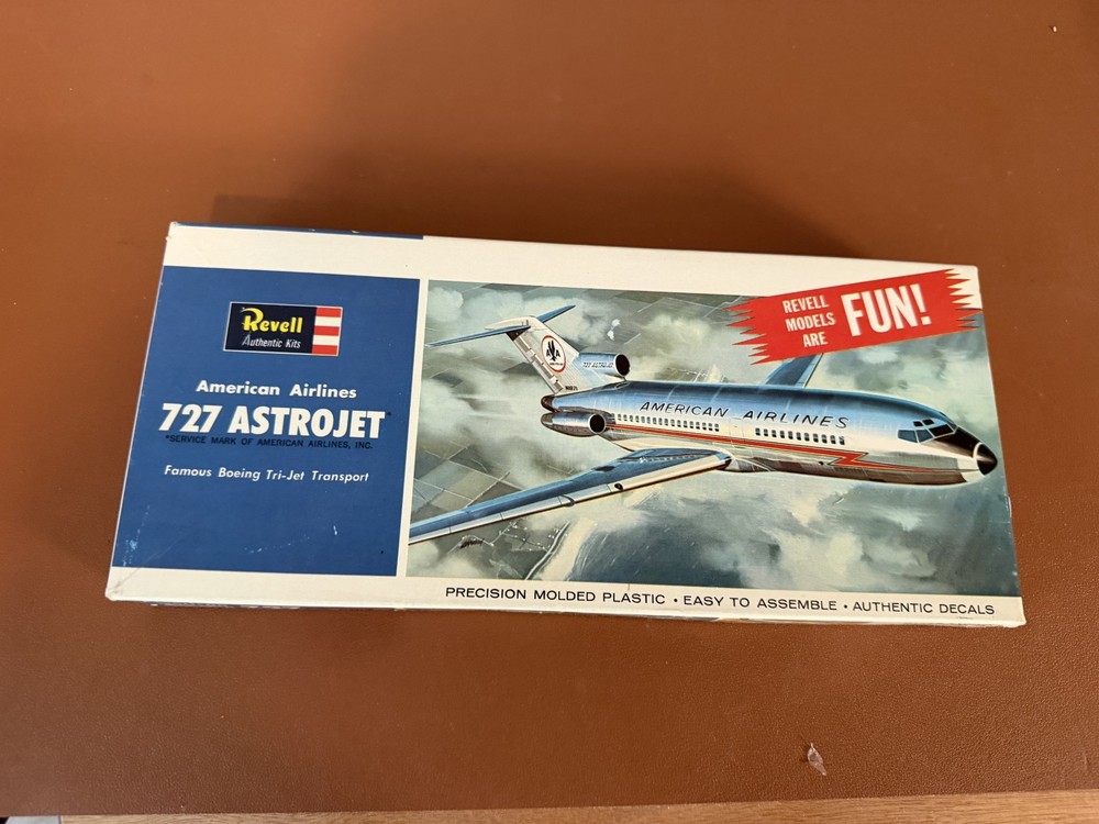 Revell Model #H-242 American Airlines 727 Astrojet Boeing KIT 6472