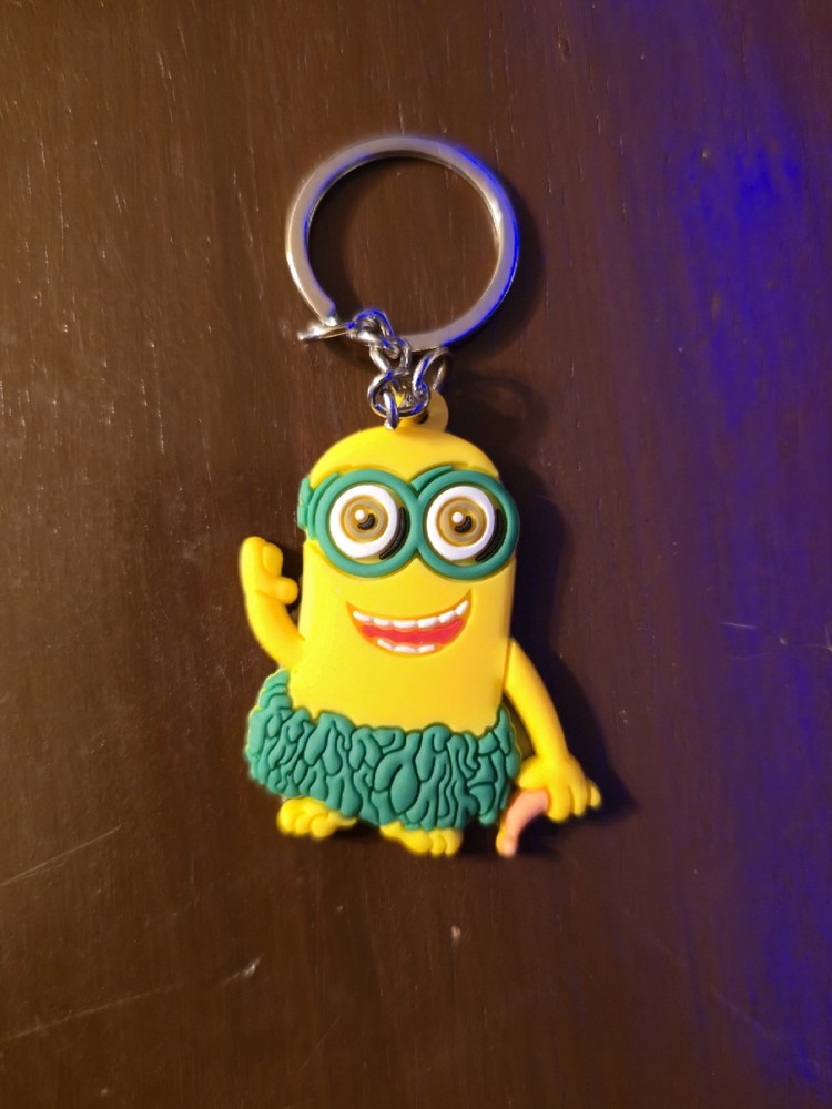 Minions Yellow/Green Plastic Keychain w/ Detachable Silver Metal Keyring Modern