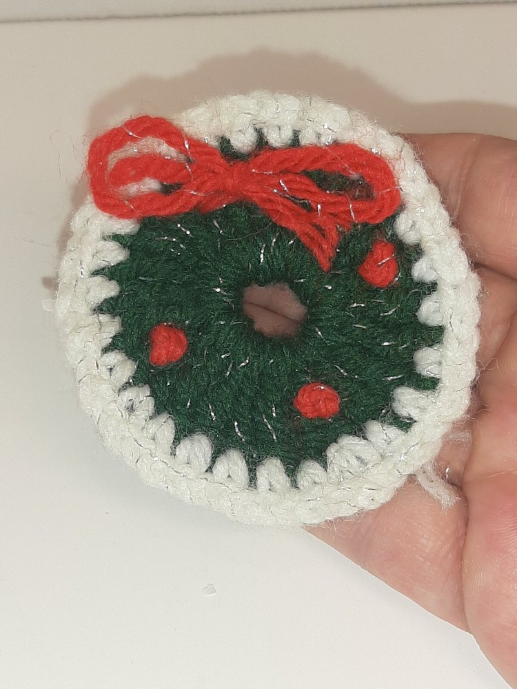 Vintage Brooch Crochet Christmas Wreath Holiday Pin Handmade White Green Red