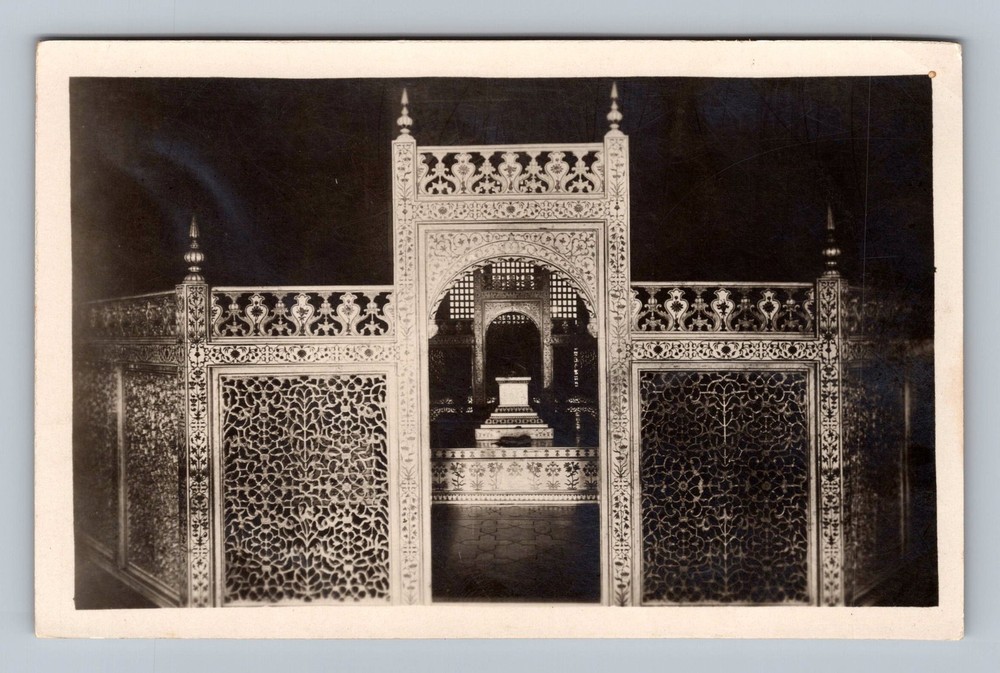 India- Temple Altar Standard Souvenir Postal PC Old Card View Vintage Postcard