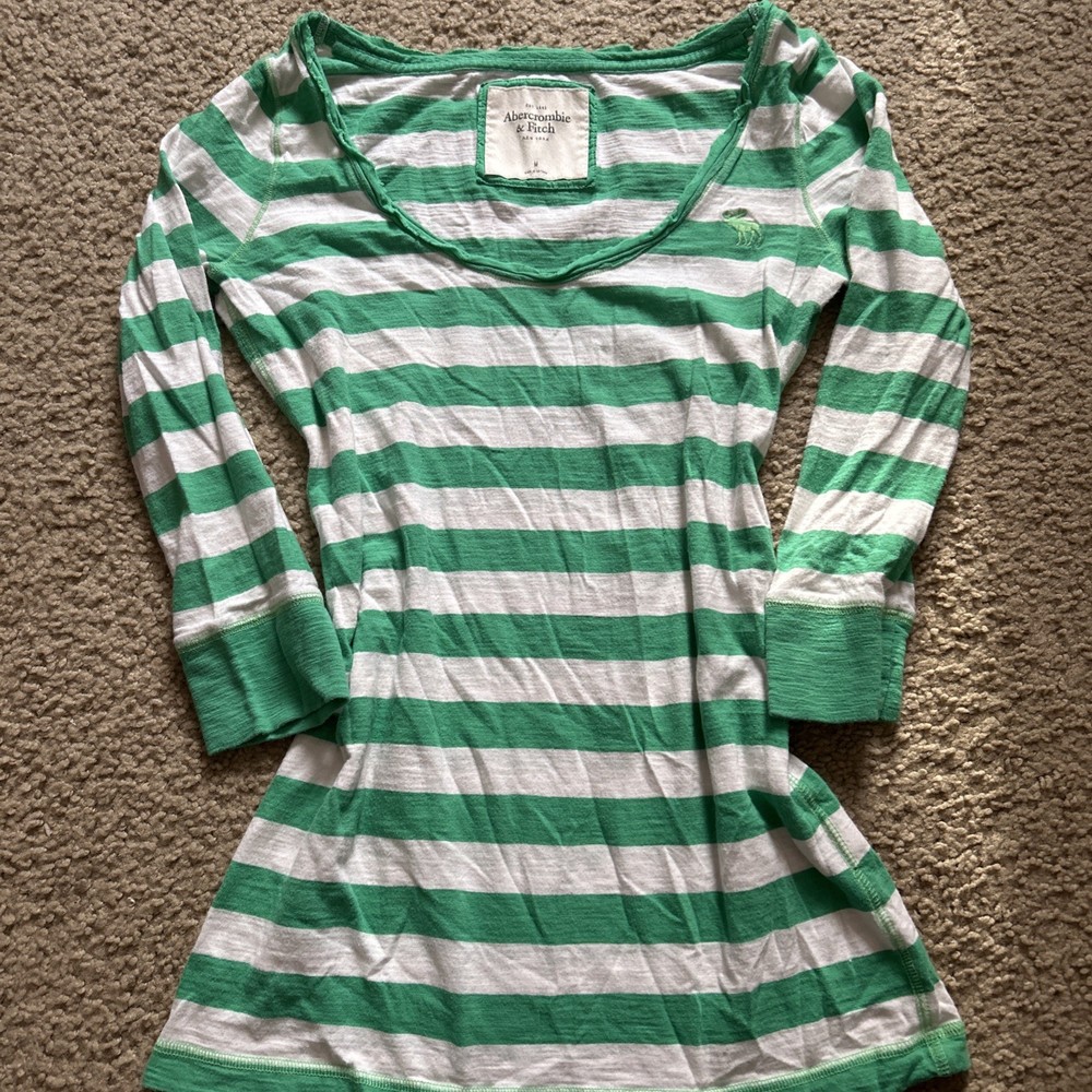 2000’s abercrombie & fitch striped green and white 3/4 sleeve shirt Medium