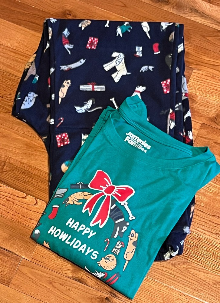 Jammies for Families Womens Pajama Set “Happy Howlidays” Dogs Stocking Bones L