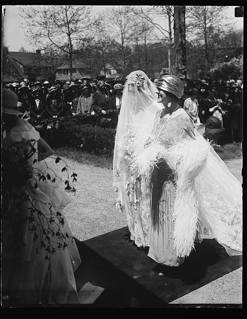 Biltmore North Carolina Vanderbilt-Cecil Wedding 1924 Bride Veil Crowd