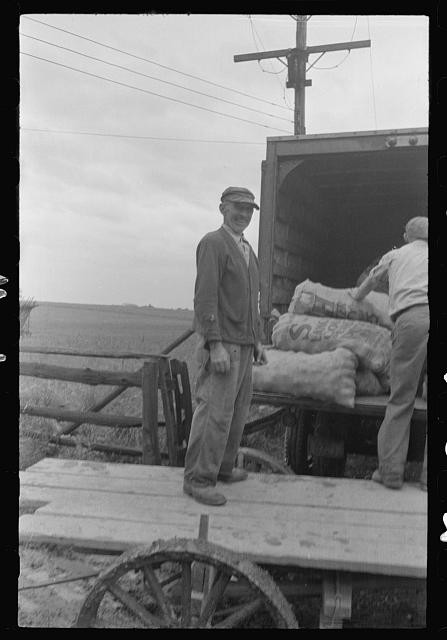 Photo:1930s Grain Loading Truck Farm Labor Workers Rural Scene
