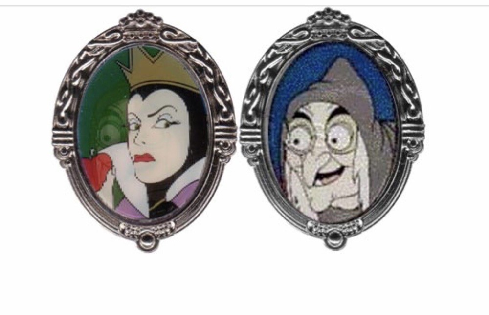 Disney Evil Queen Old Hag Snow White Villain Evil Lenticular Frame Pin