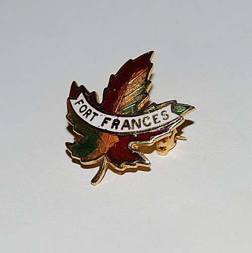 Vintage FORT FRANCES ONTARIO Canada Maple Leaf Enamel Souvenir Pin 1