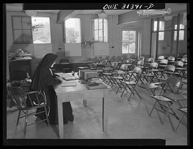 Washington DC Sister Aquinas Flying Nun Catholic University Classroom 1943