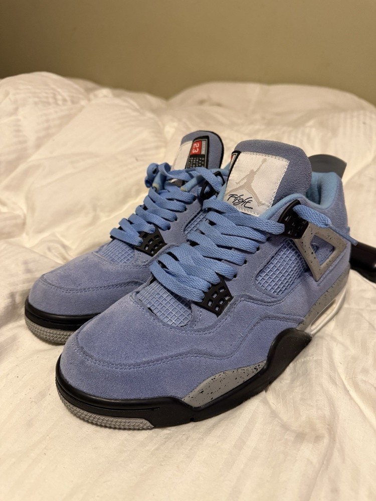 Jordan 4 University Blue Size 10