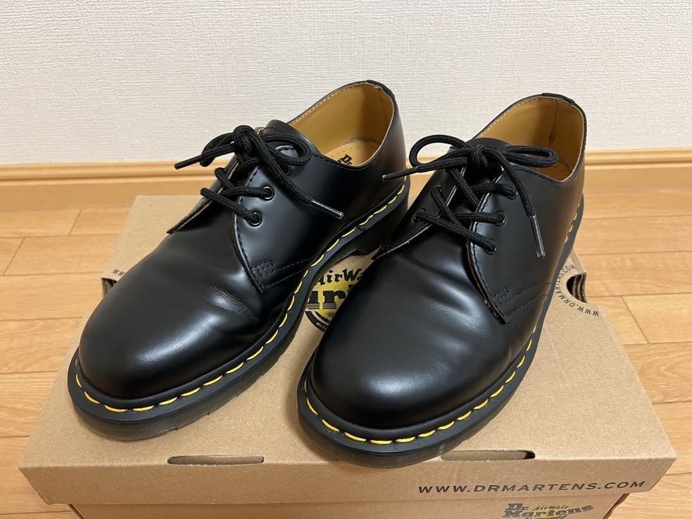 Dr Martens 1461 Black Leather Oxford Shoes Yellow Stitch UK7 Preowned