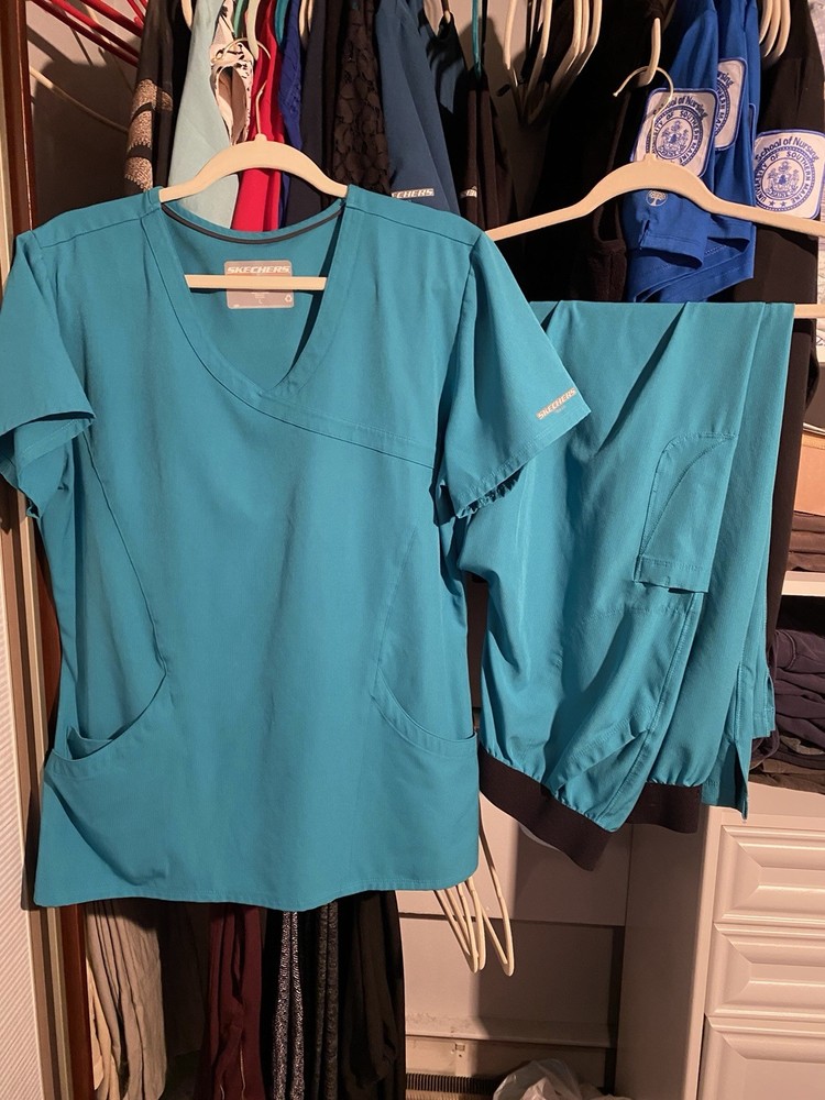 Skechers Women's Teal 2 Piece Scrub Set Top and Pants Solid Workwear
