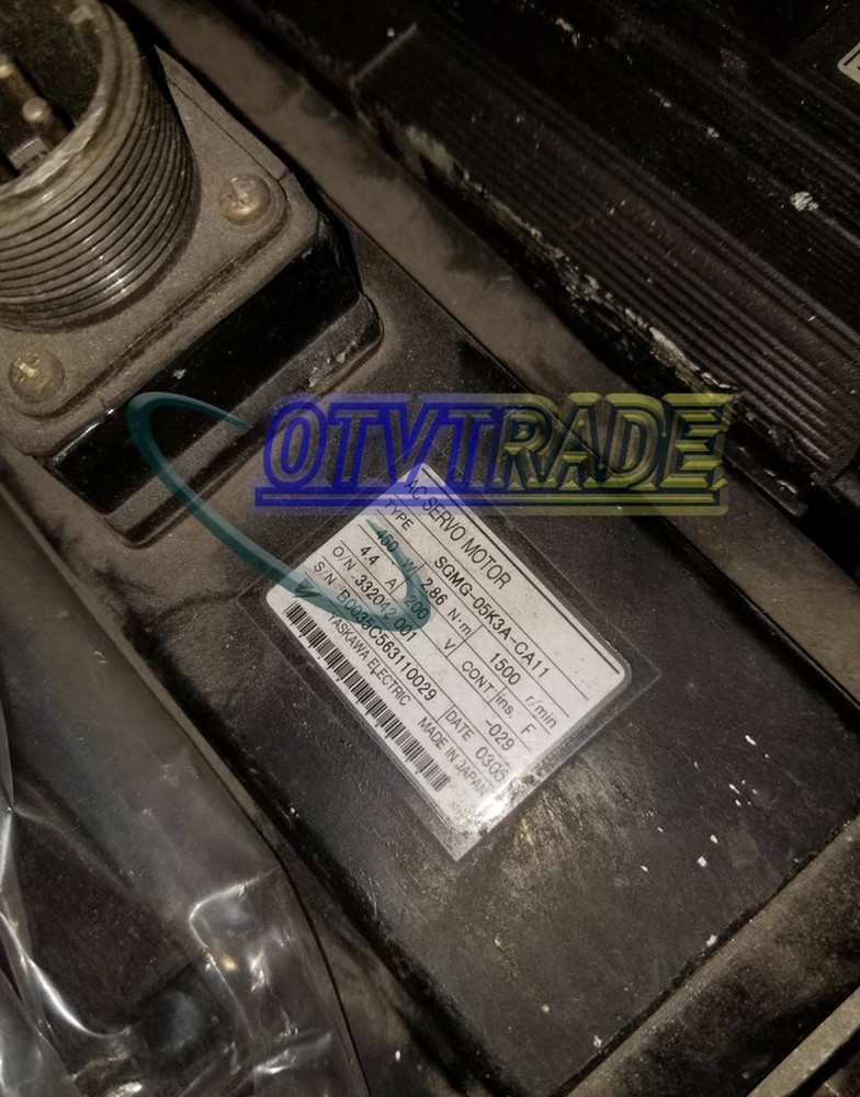 ONE USED Yaskawa Servo Motor SGMG-05K3A-CA11 450W Tested