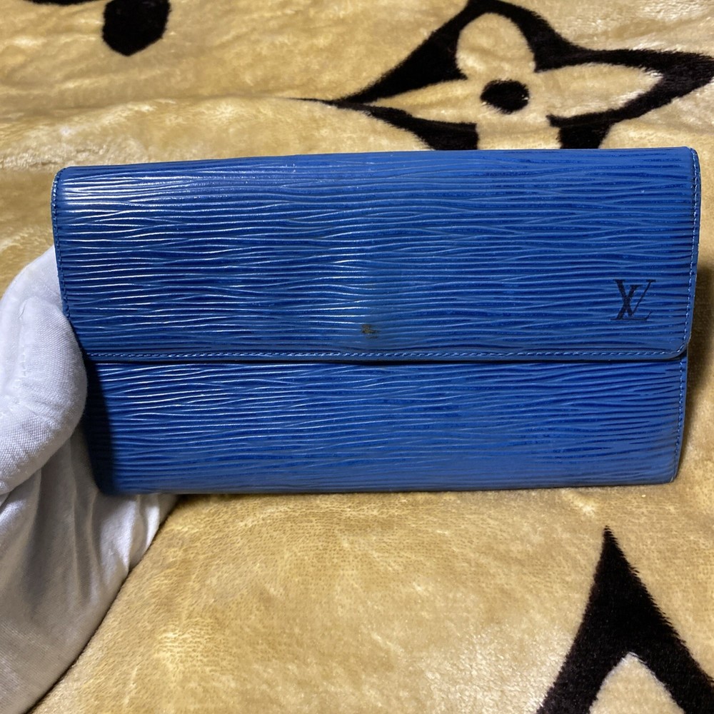 Authentic Louie Vuitton Blue Epi Long Wallet
