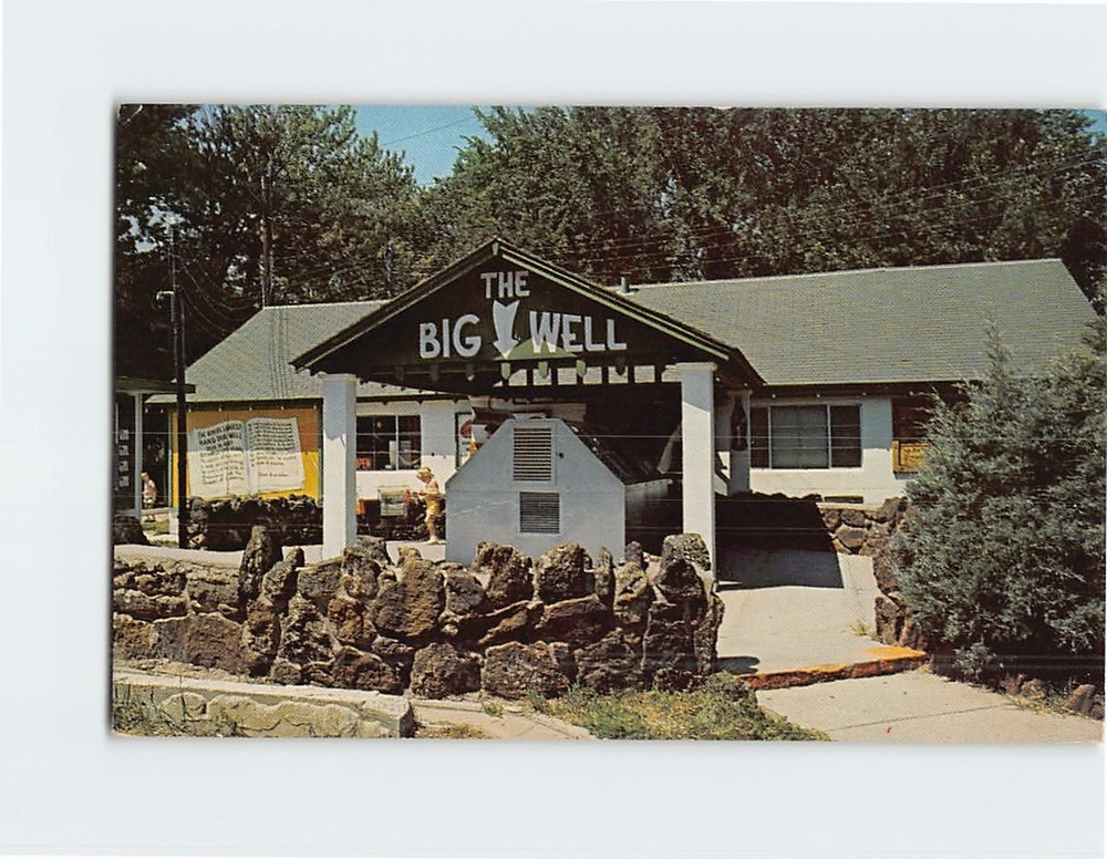 Postcard The Big Well Greensburg Kansas USA