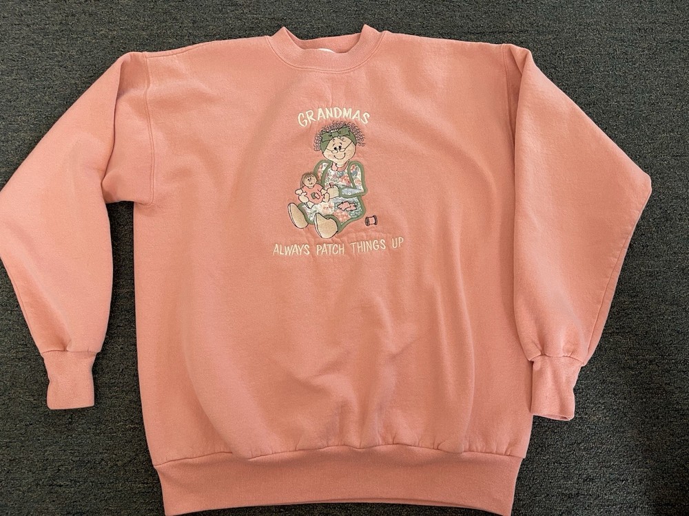 Vintage Cheeko-O Sportswear Women's Embroidered Pink Sweatshirt Size Medium USA