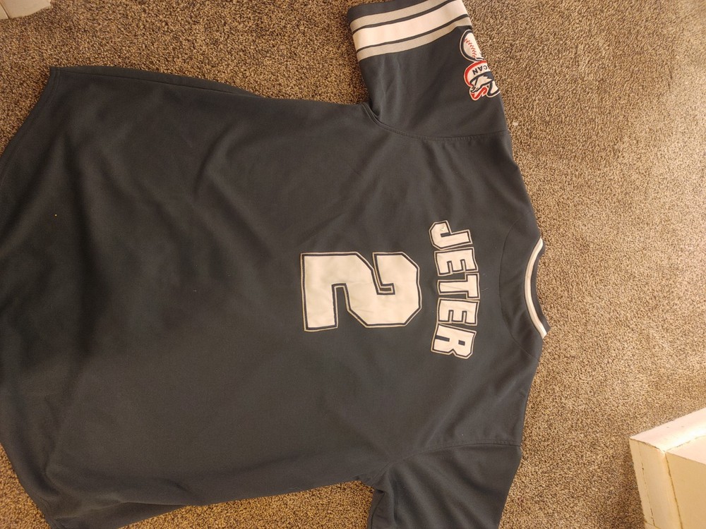 Yankees Derek Jeter Replica Jersey Size XL