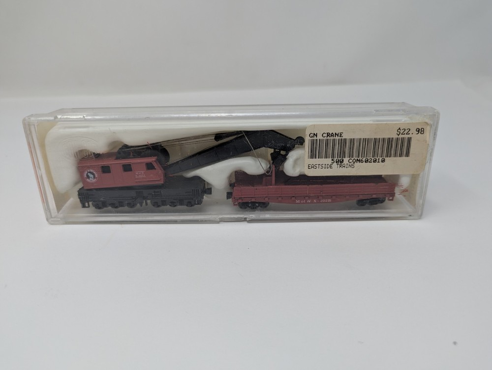 Con-Cor 001-602010 N Scale Wrecking Crane w/ Flatcar - Great Northern
