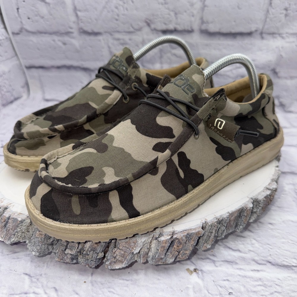 Hey Dude Wally Camo Men's Canvas Slip-On Casual Shoes Camo US Size 9