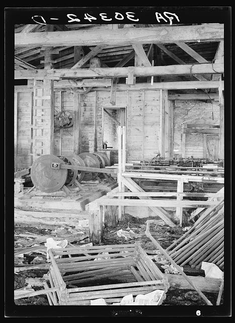 Photo:Ericsburg Minnesota 1937 Abandoned Excelsior Mill Machinery