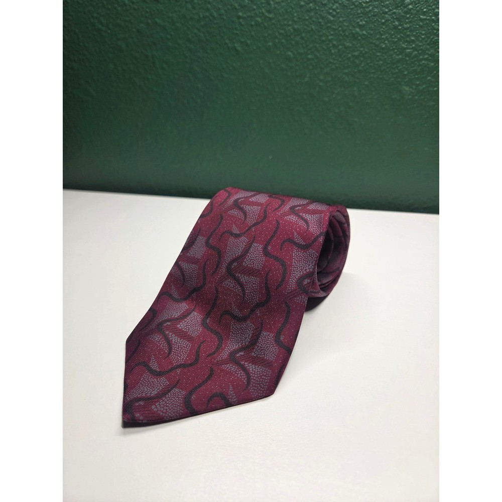 Giorgio Armani Mens Burgundy Abstract Silk Necktie Made in Italy Geometric Tie