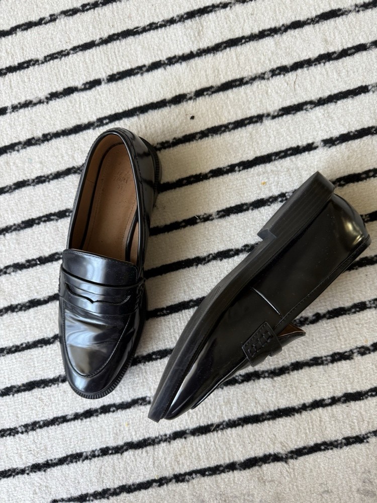 Women’s Black Faux Leather Loafers Size 39 Excellent Condition H&M