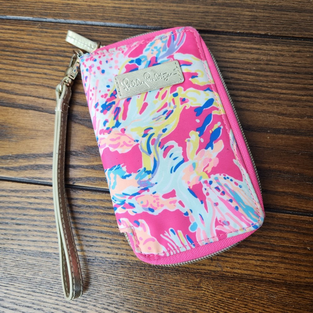 Lilly Pulitzer Wristlet Wallet Pink 6”x4” NICE!