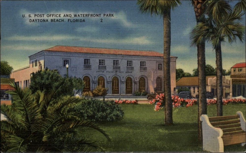 Post Office Waterfront Park Daytona Beach Florida ~ 1946 linen postcard