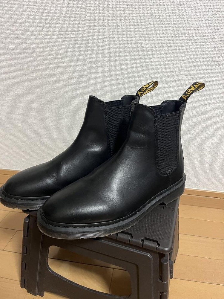 Dr Martens Chelsea Boots with Side Gore Detail