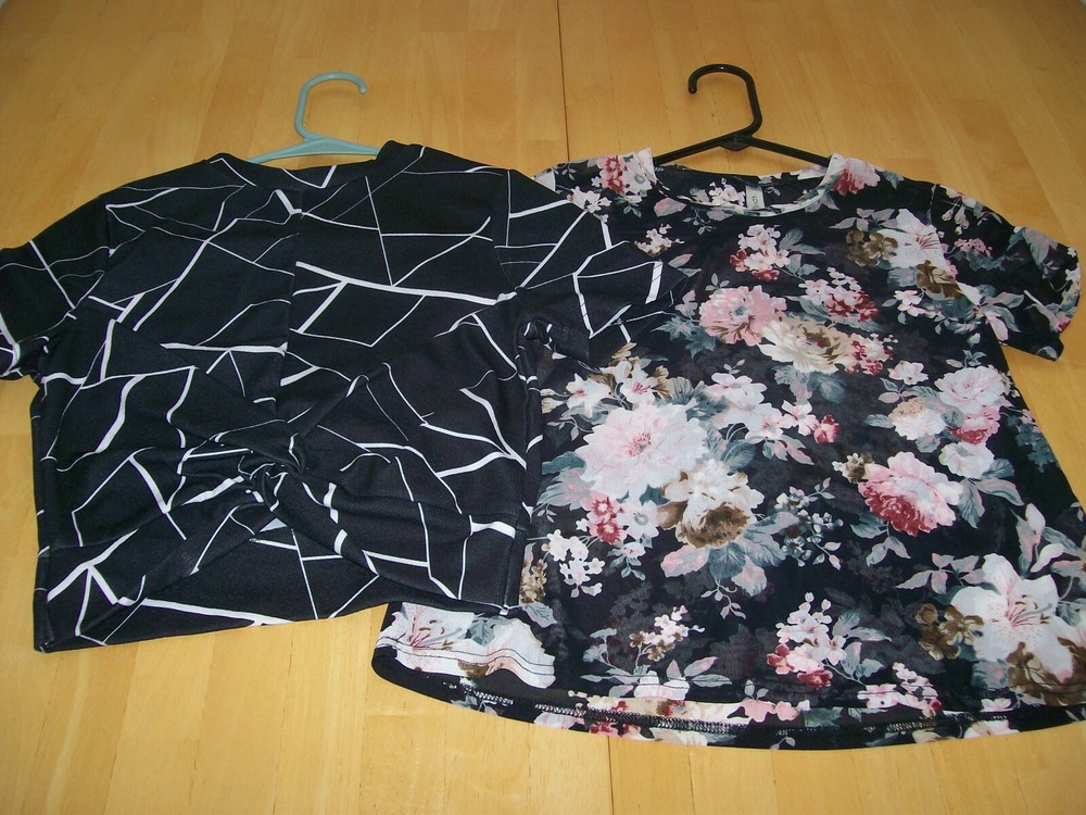 Lot of 2 Love Charm & Shein Brand Cropped Mesh Tops Juniors Small