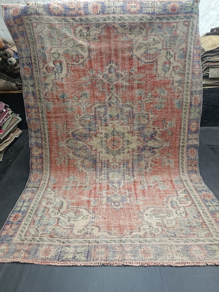 Vintage Red Oriental Rug, 5.6x8ft, Antique Turkish Rug, Red Faded Handmade Rug