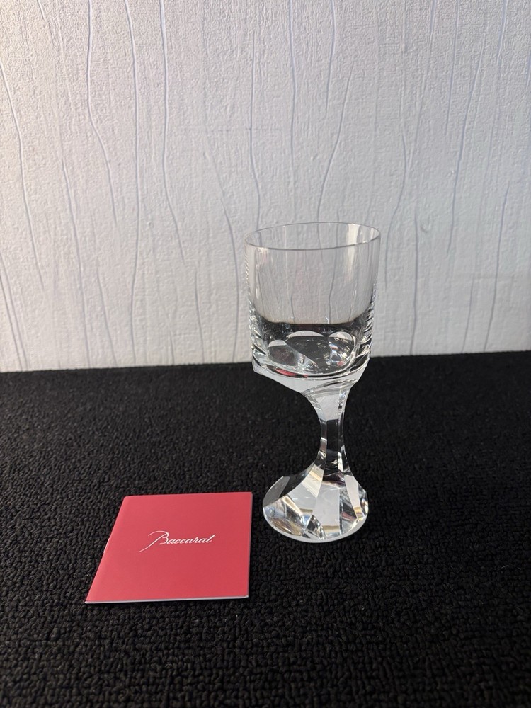 Narcisse Model White Wine Glasses In Baccarat Crystal