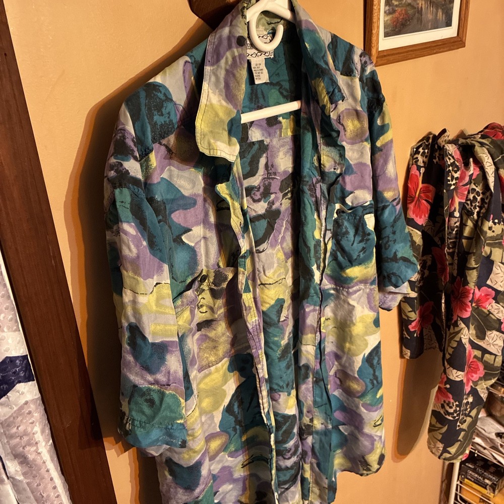 Leena Studio Blouse  Size 22 /24 Vintage 100% Silk Used