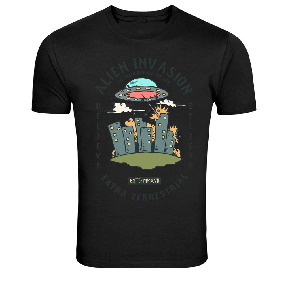 Alien UFO City Attack Retro Sci-Fi Graphic T-Shirt