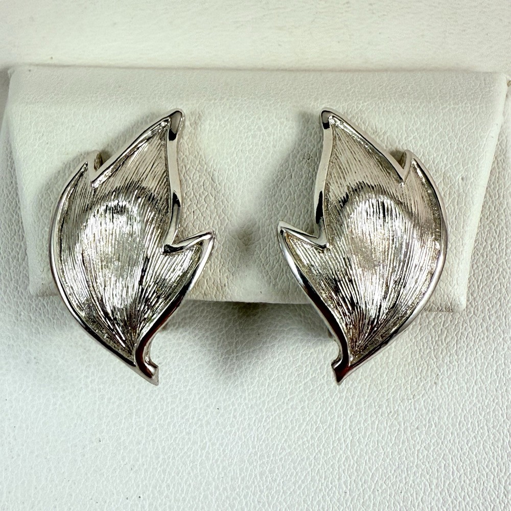 Vintage MONET Signed Silver Tone Brushed & Polished Leaf Clip on Earrings