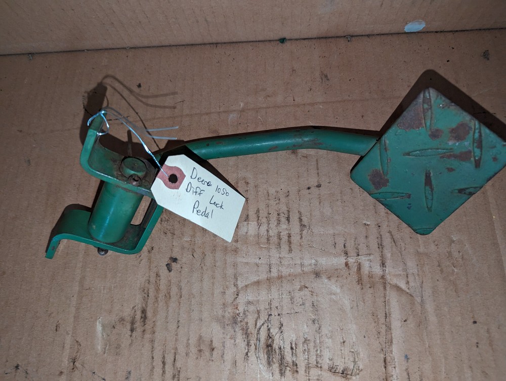 1050 John Deere 1050 Differential Lock Pedal and Arm CH11233